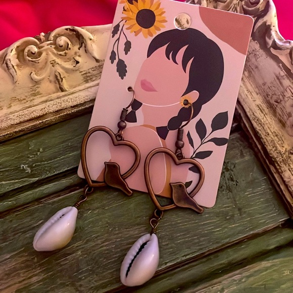 Bird, She’ll, Heart Earrings - Picture 1 of 1